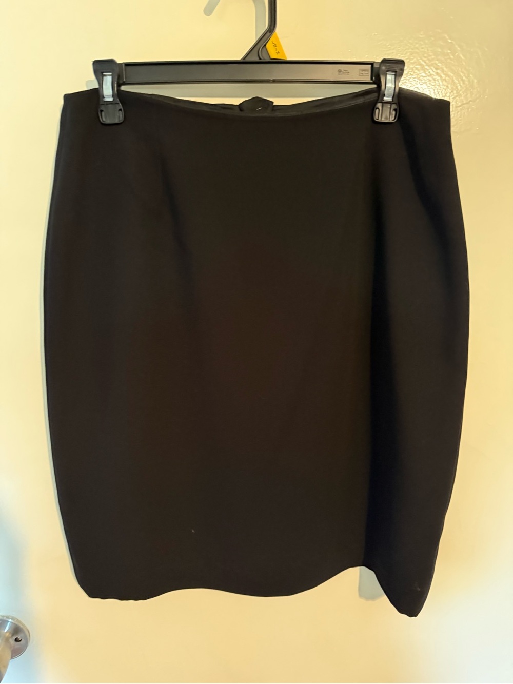 Maggy London Petites Classic Black Women's Pencil Skirt- 22 in long size 12